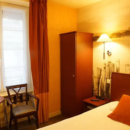Des Marins, Hotel 3*